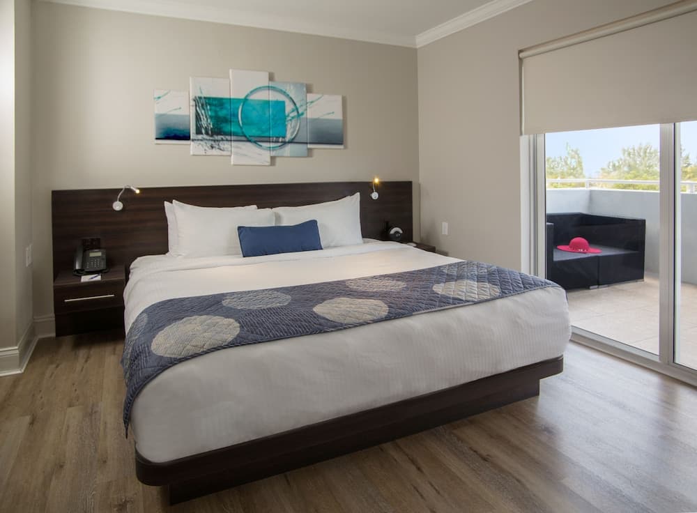 Nuvo Suites Hotel — 10
