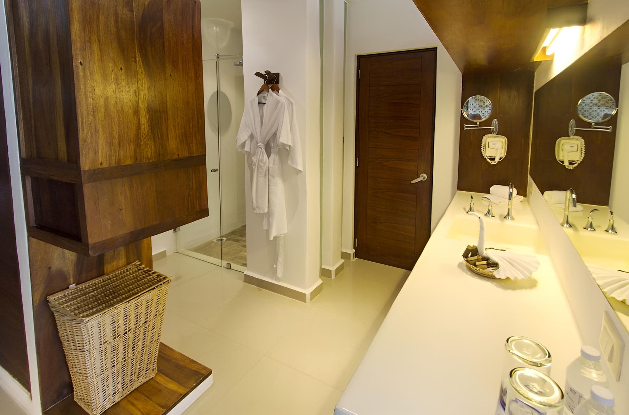 Le Reve Beachfront Hotel — 2