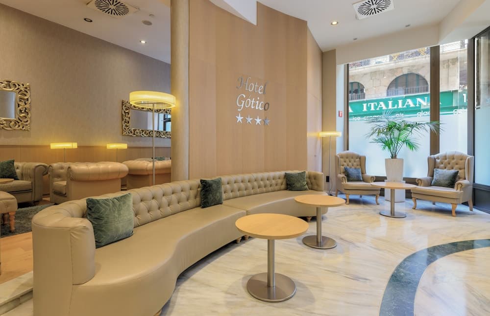 Hotel Gotico — 10