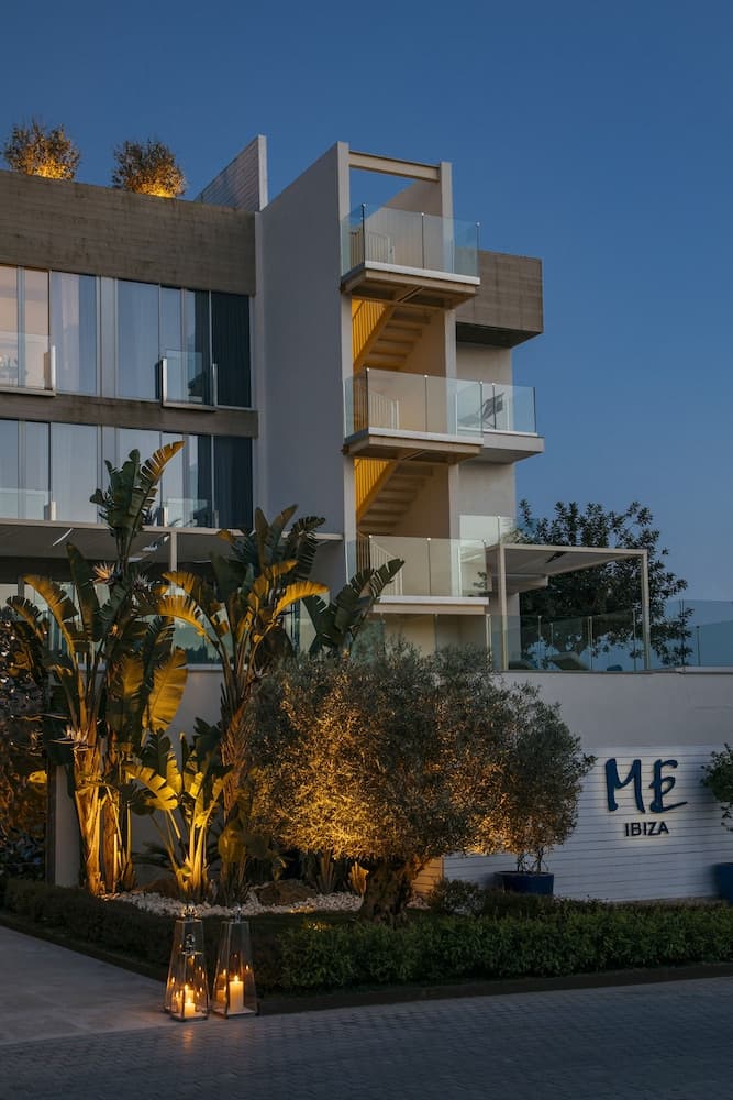 ME Ibiza - The Leading Hotels of the World — 13