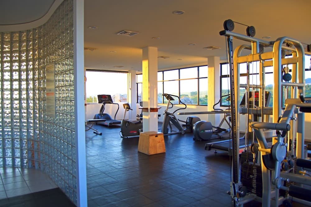 Sunrock Hotel and Suites — 28