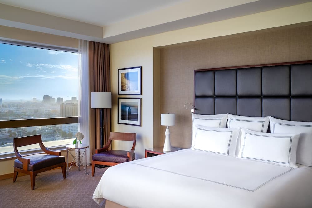 Swissotel Al Ghurair — 24