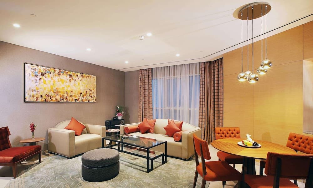 Grand Cosmopolitan Hotel — 21