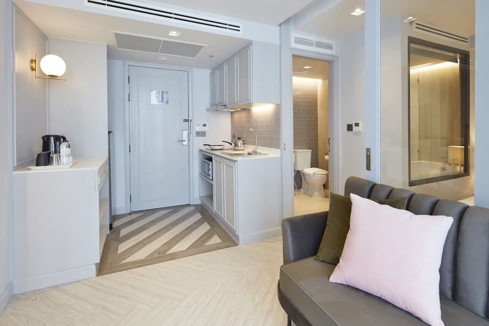 The Quarter Ploenchit by UHG — 27