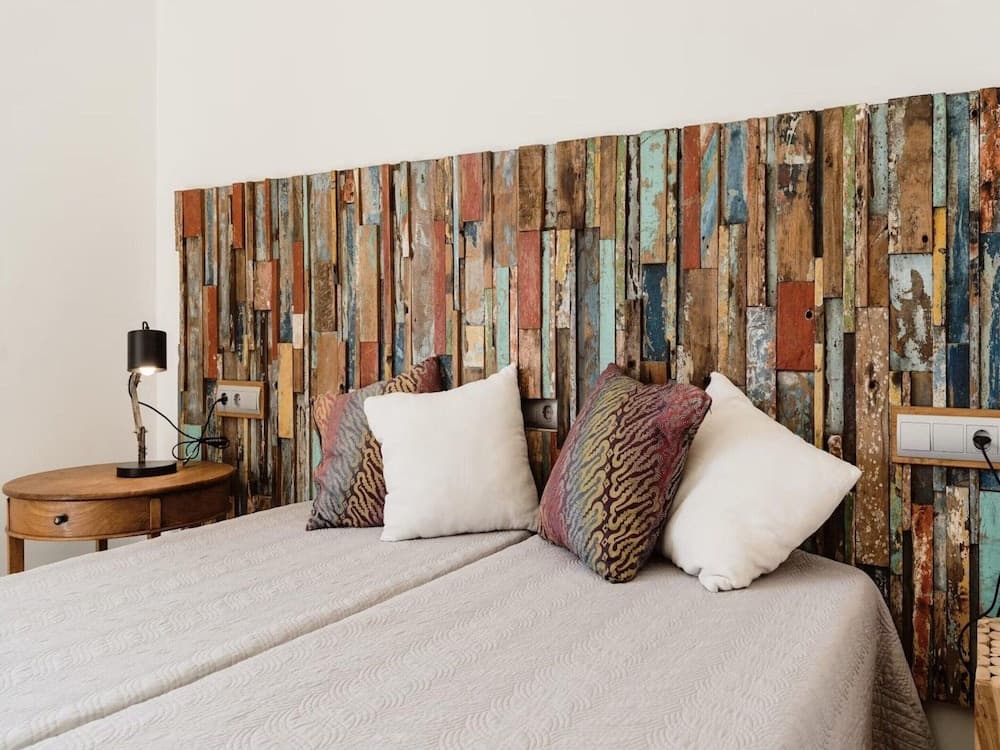 Modern Villa With Minimalistic Decor — 6