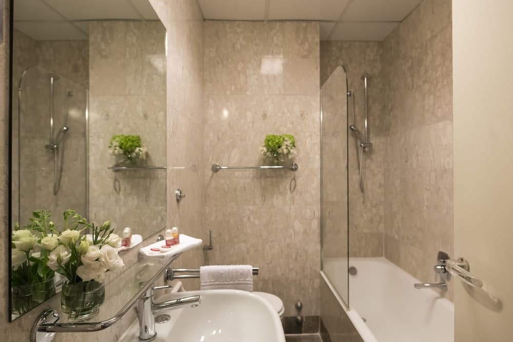 Hotel Bettoja Massimo D'Azeglio — 4
