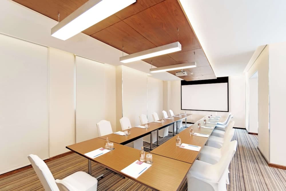 Hyatt Place Dubai Wasl District — 29