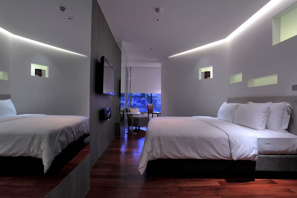 Hotel LiT BANGKOK — 12