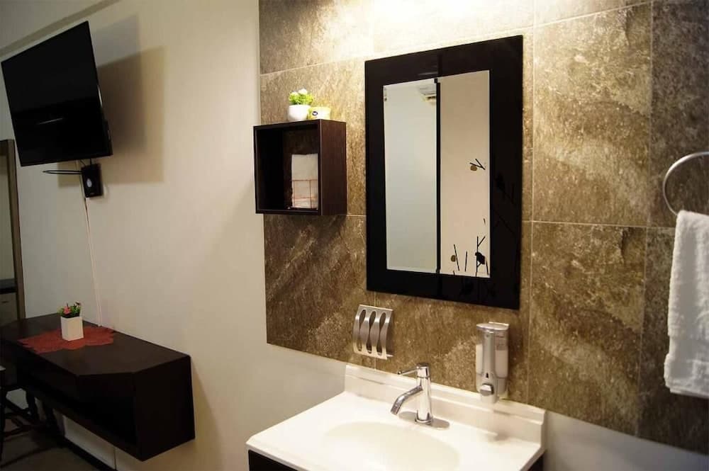 Cabo Tortuga Hotel Boutique — 8