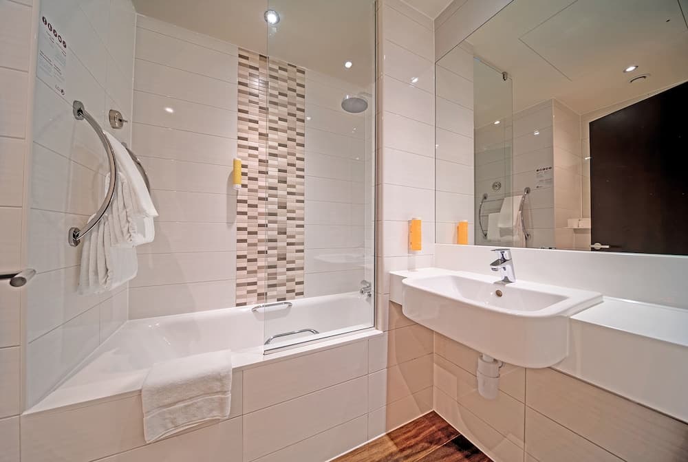 Premier Inn Dubai Al Jaddaf — 30