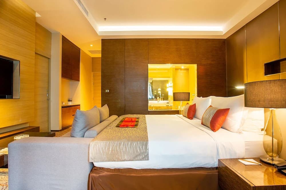 Graceland Bangkok Hotel — 15