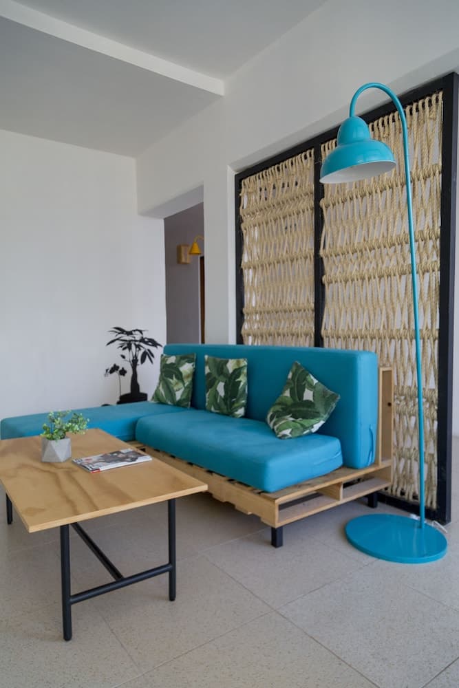 Nomaden Hotel, Hostel & Dachpool — 24