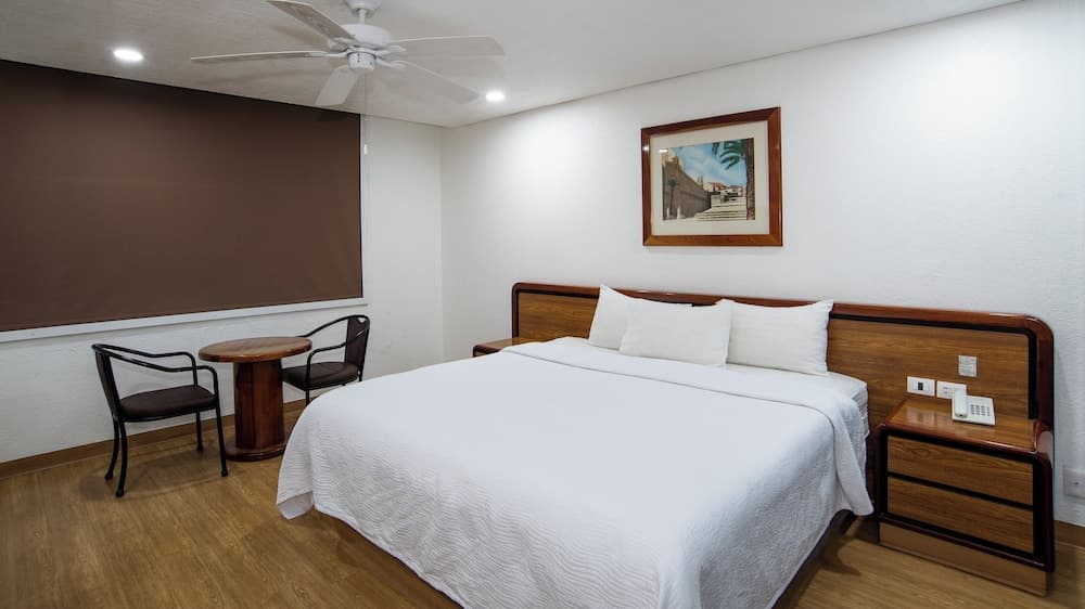 Hotel San Lucas — 9