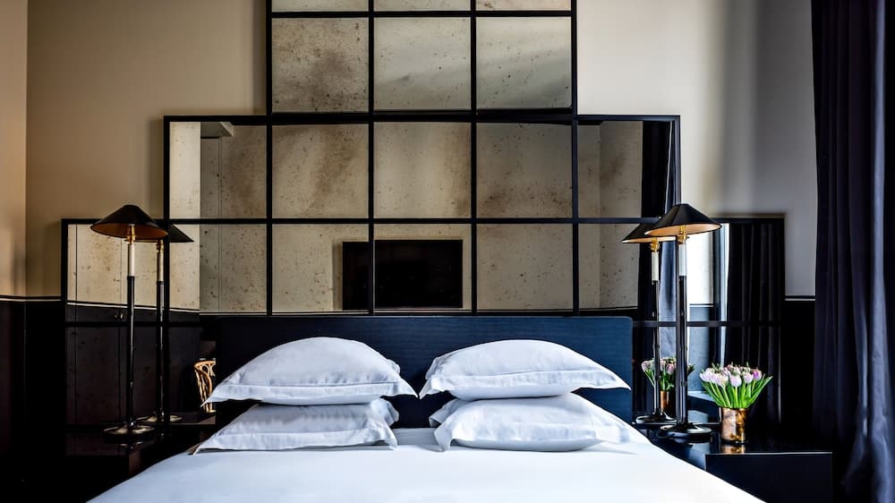Monsieur George Hotel & Spa – Champs Elysées — 21