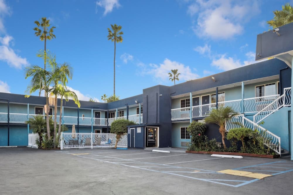 Hotel H-Wood — 10