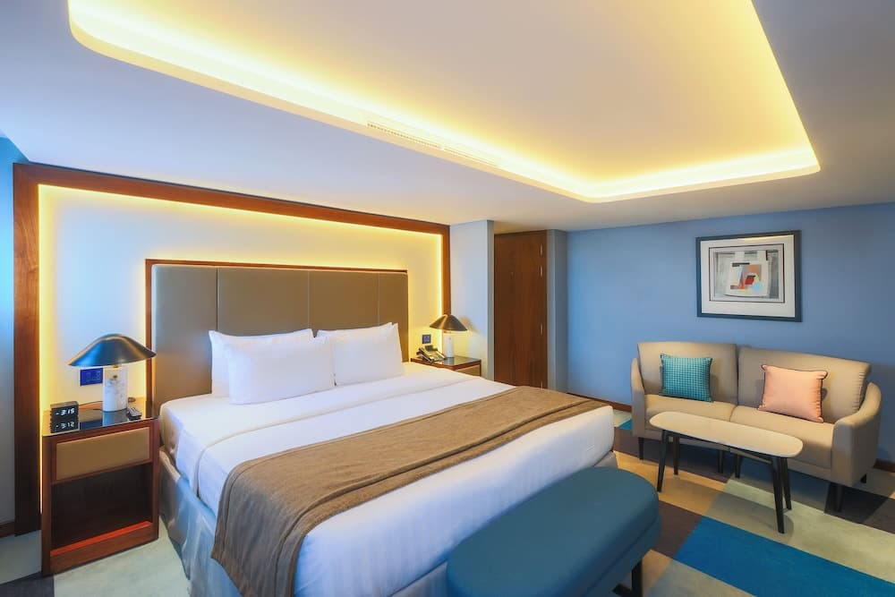 Queen Elizabeth 2 Hotel by Accor — 15