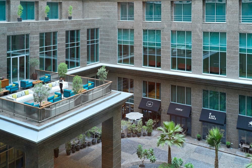 Das Ritz-Carlton, Dubai International Financial Centre — 4