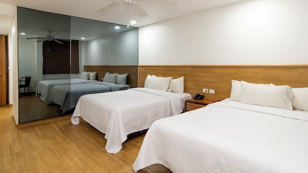 Hotel San Lucas — 12