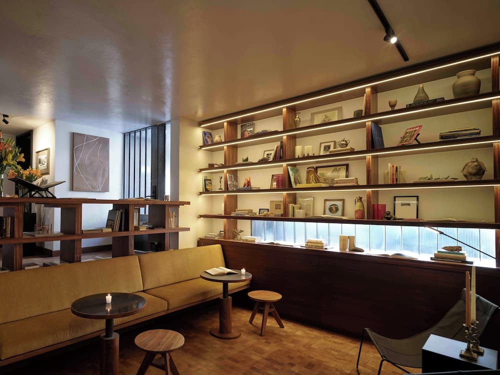 Hotel Dama — 17