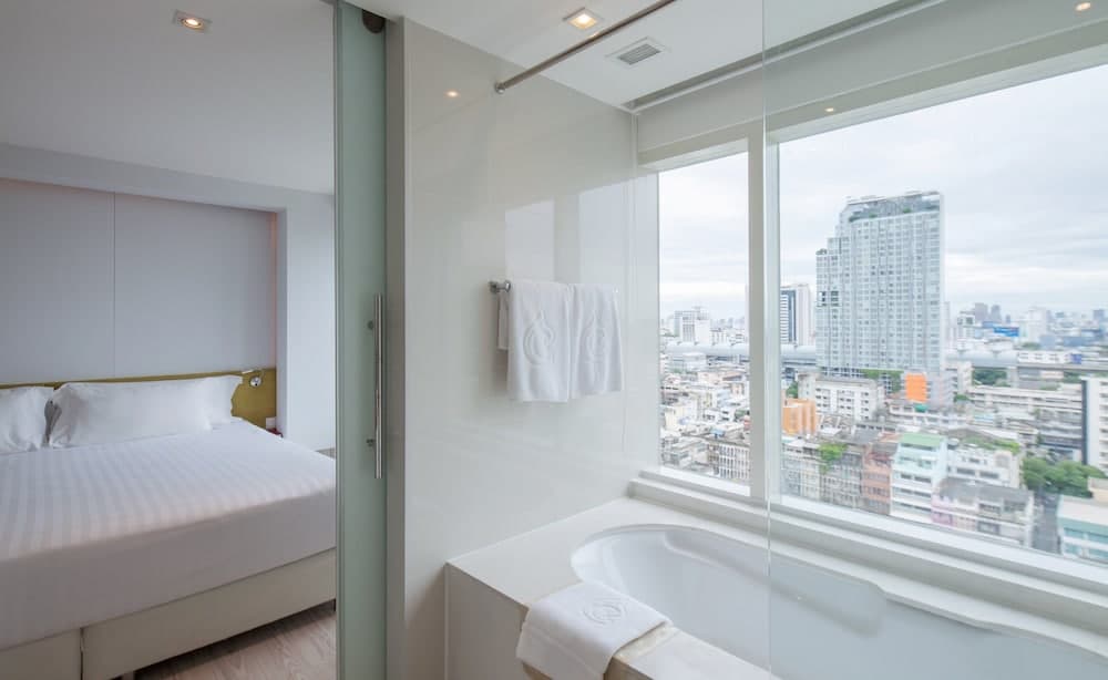 Centara Watergate Pavilion Hotel Bangkok — 11
