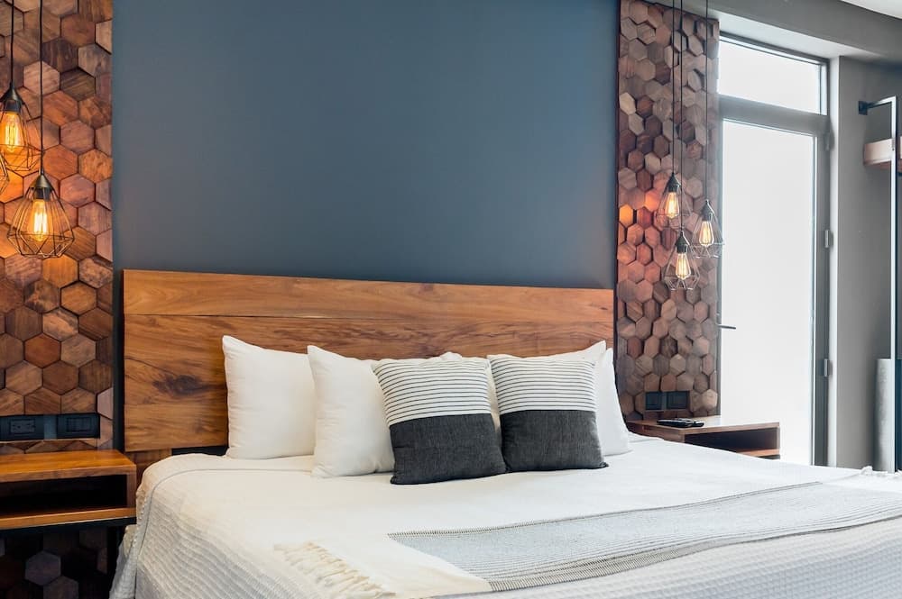 Leaf Boutique Condos — 7