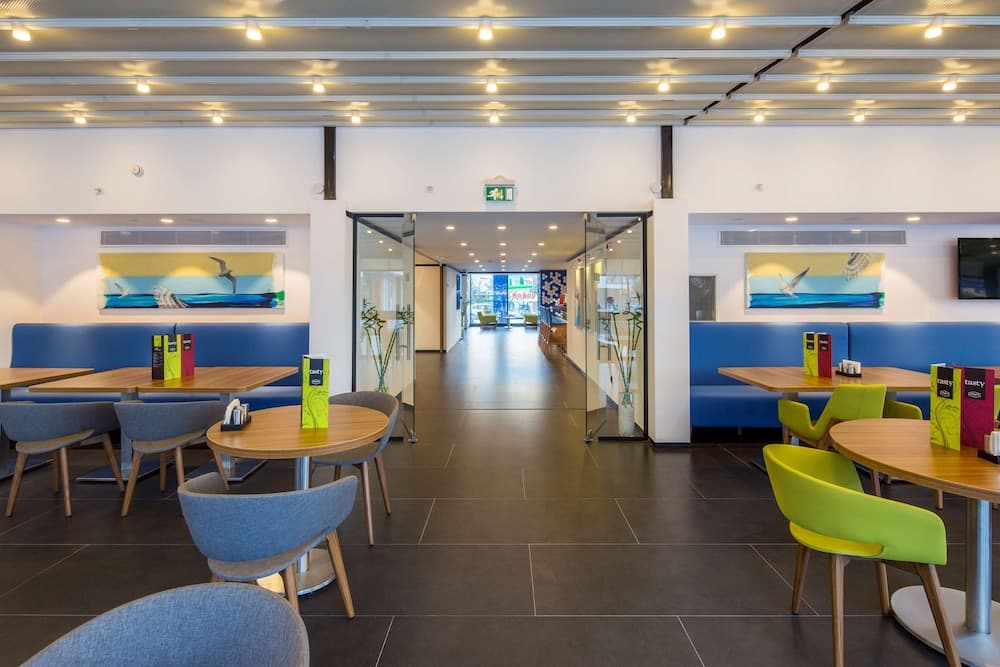 Hampton by Hilton Istanbul Kurtkoy — 25
