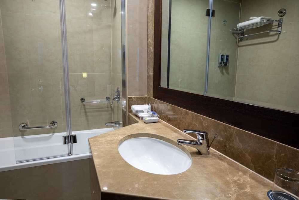 Four Points by Sheraton Sheikh Zayed Road, Dubai — 18