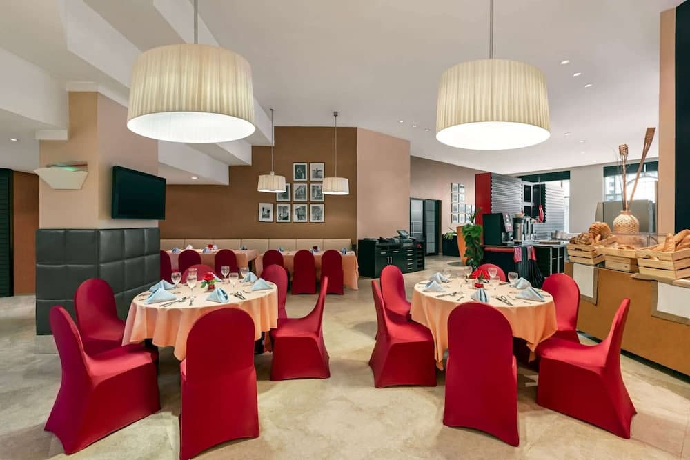 Ramada Plaza by Wyndham Dubai Deira — 18