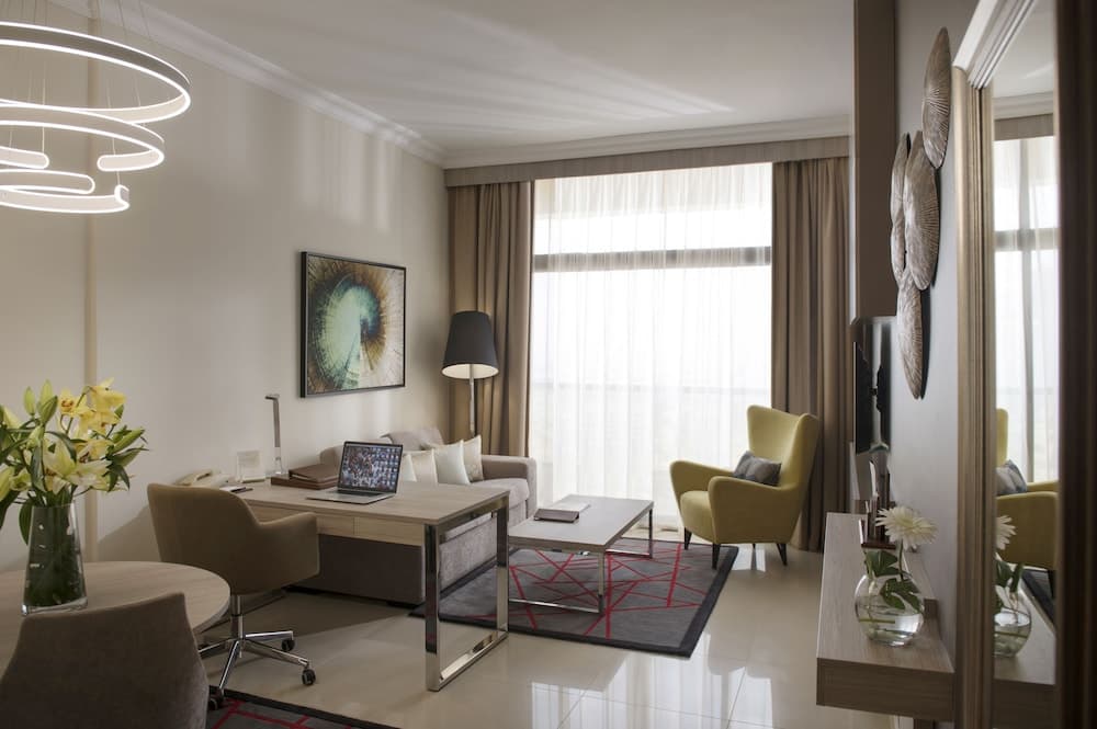Two Seasons Hotel & Apartments — 14