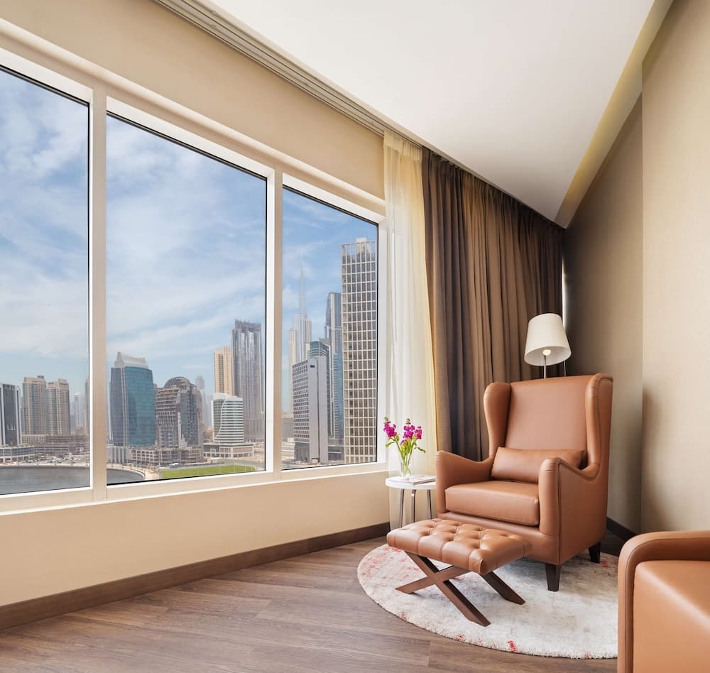 Radisson Blu Hotel, Dubai Canal View — 8