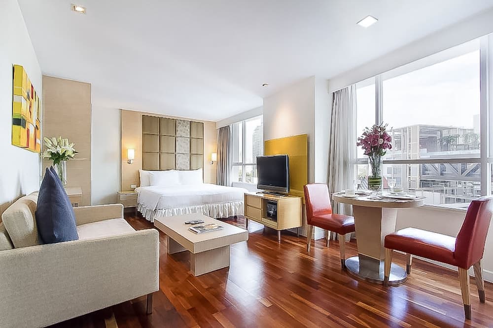 Urbana Langsuan Hotel — 24