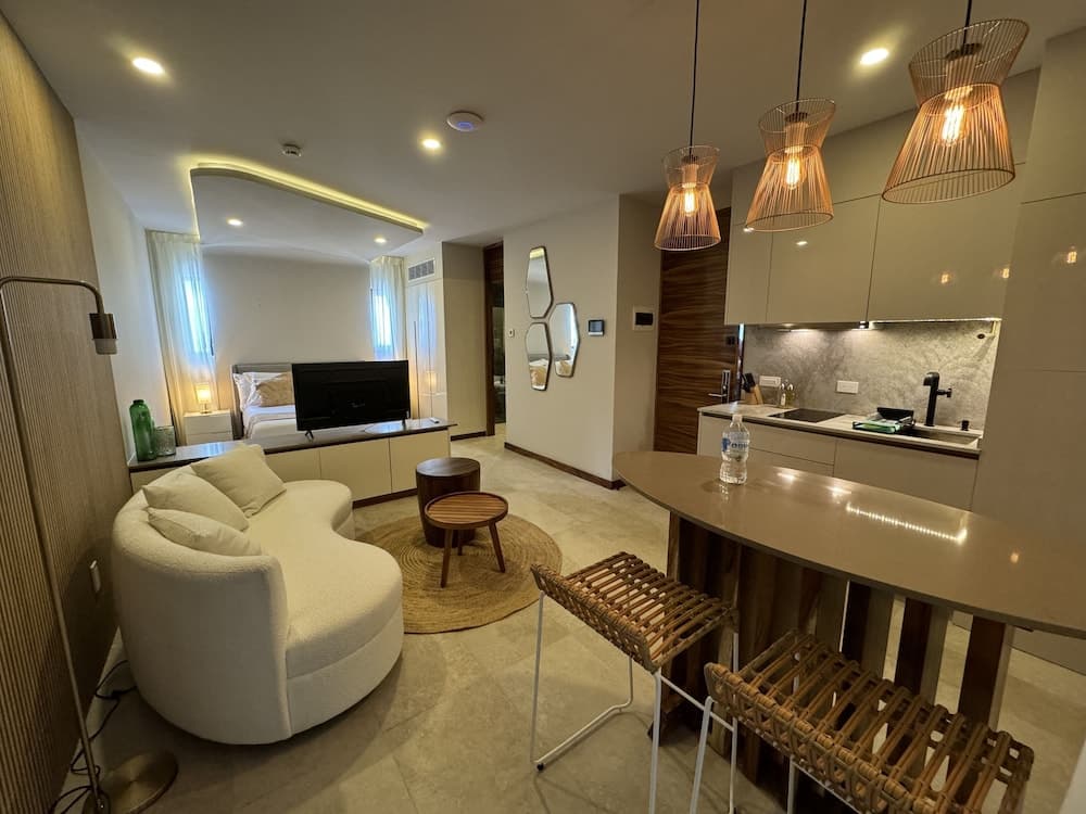 Alizee Tower — 4