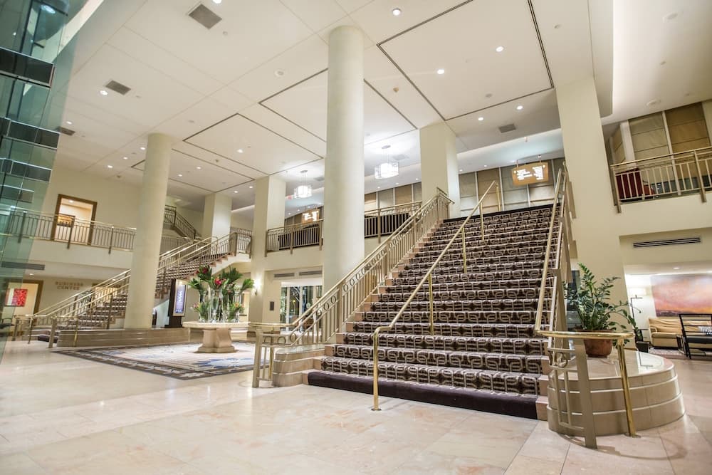 Omni Los Angeles Hotel en California Plaza — 13