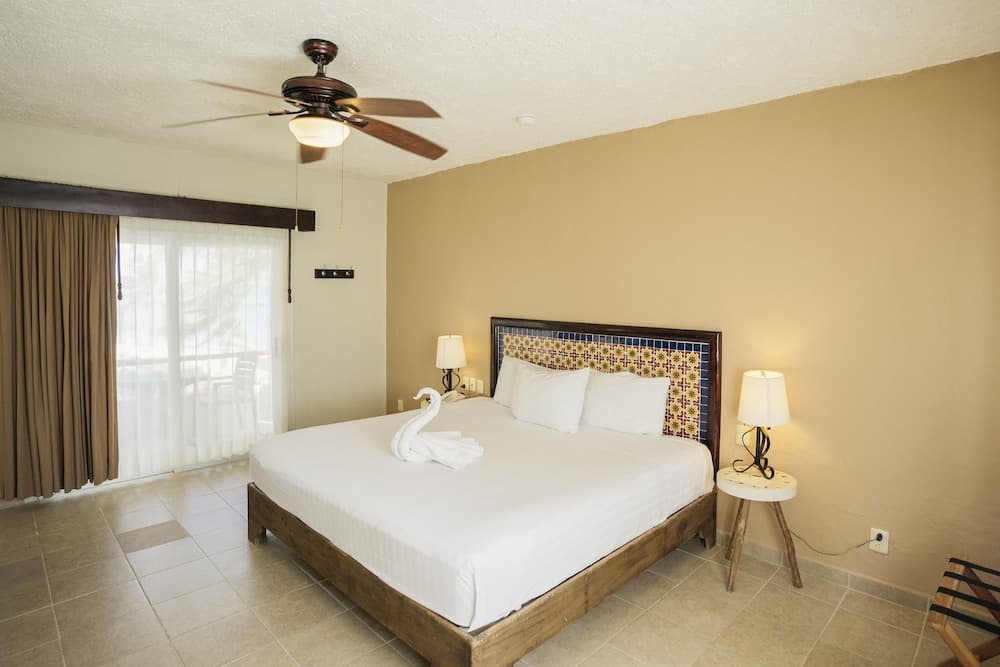 Petit Lafitte Hotel — 28