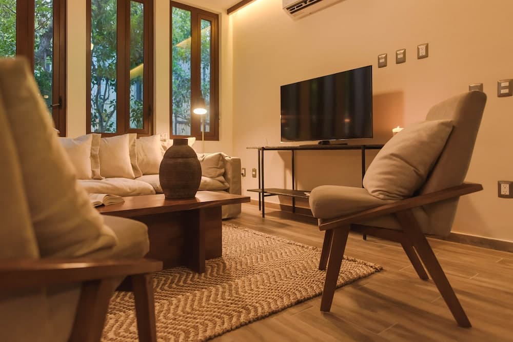 K'uyen Boutique Hotel — 18