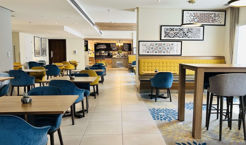 Hampton by Hilton Dubai Al Barsha — 12