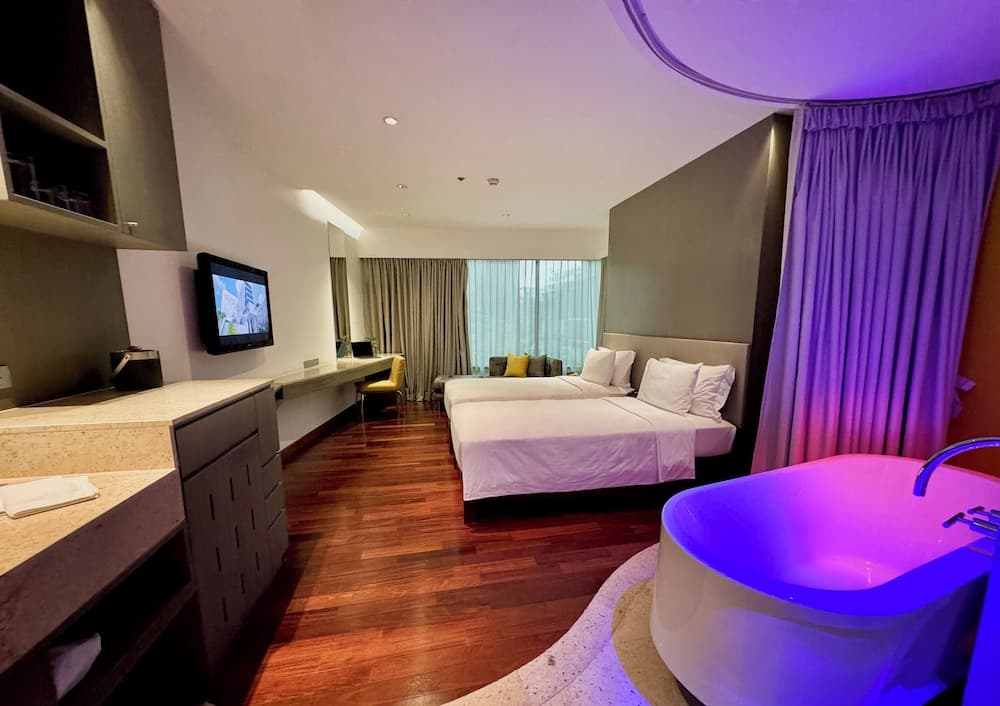 Hotel LiT BANGKOK — 23