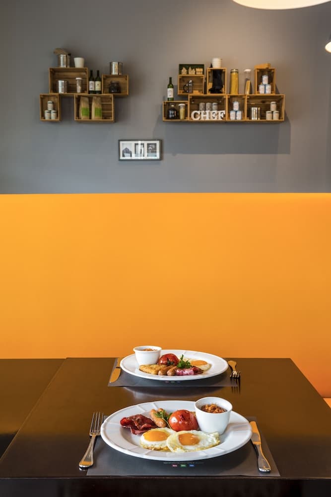 Novotel Deira Creekside Dubai — 21