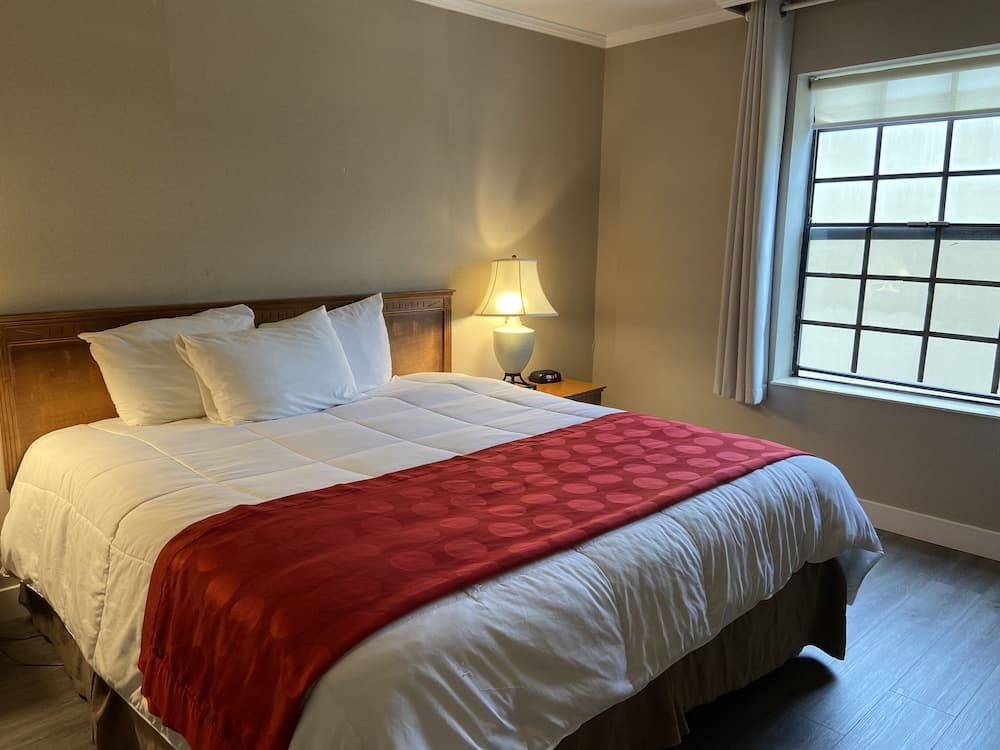 Ramada by Wyndham Los Angeles/Koreatown West — 19