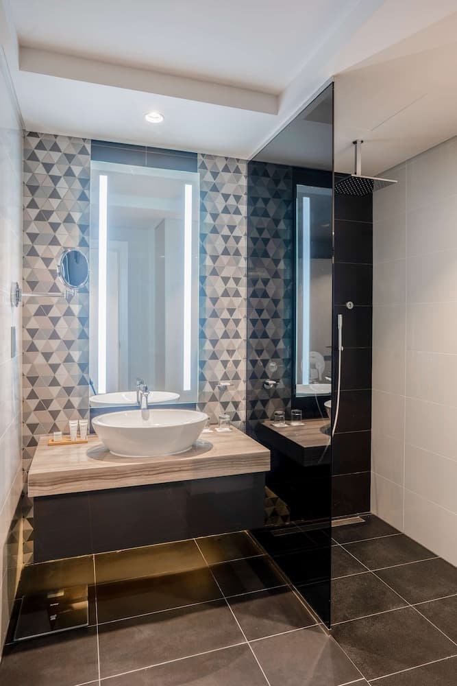 Radisson Dubai Damac Hills — 6