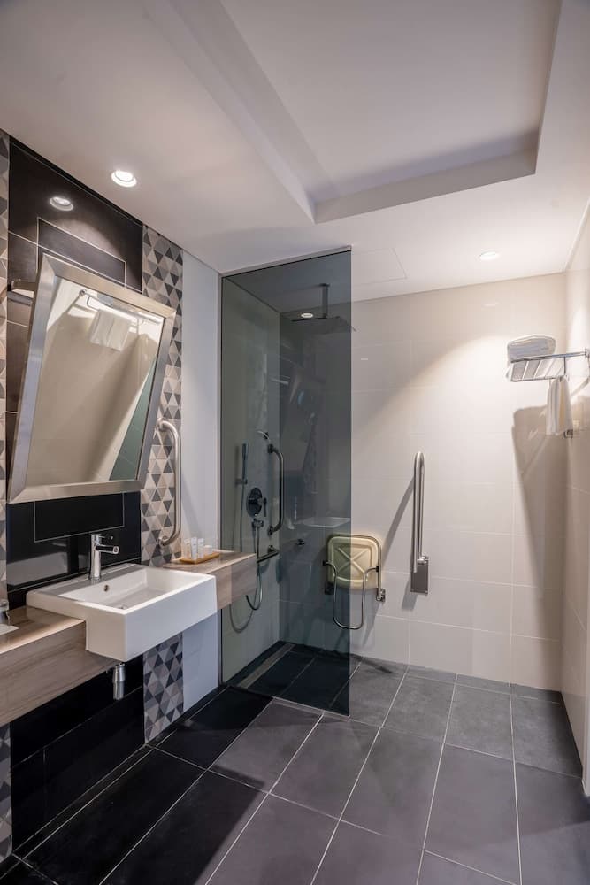 Radisson Dubai Damac Hills — 11