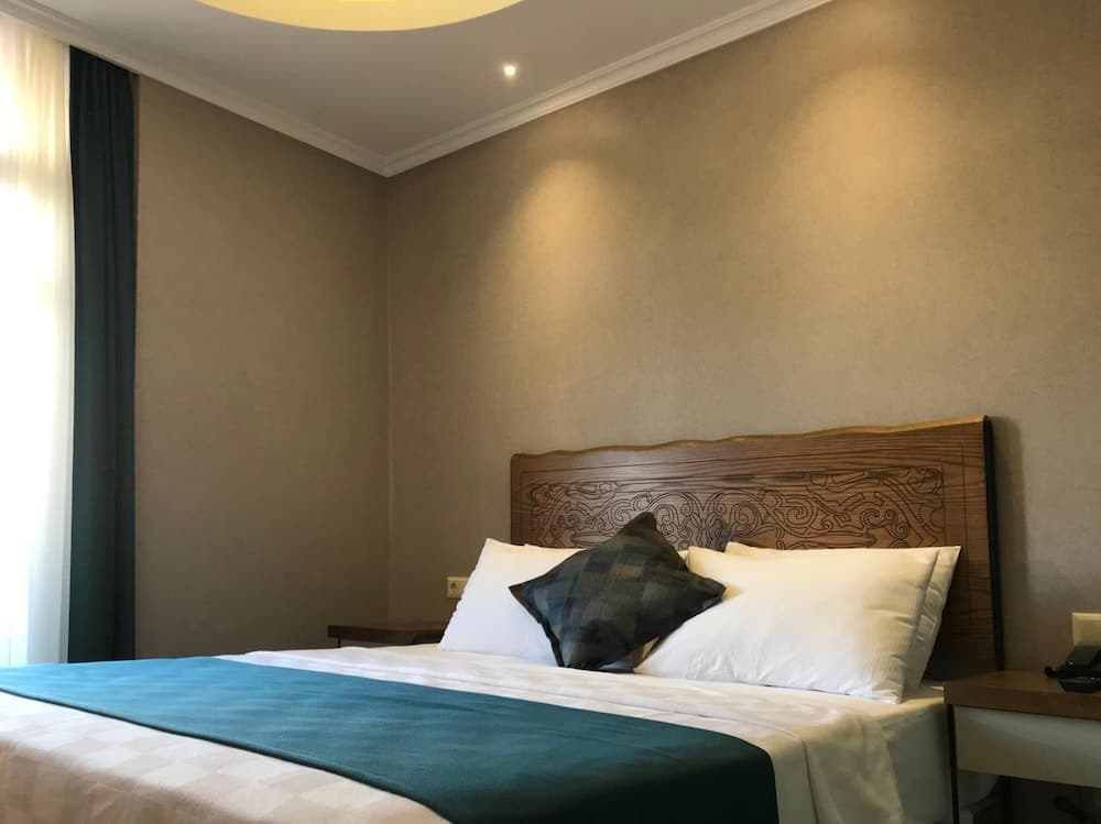 Hotel Galatahan — 25