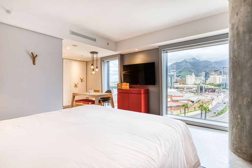 Radisson RED V&A Waterfront, Cape Town hotel, Silo 6, South Arm Road, V&A Waterfront, Cape Town, Western Cape, 8001, South Africa — photo 109