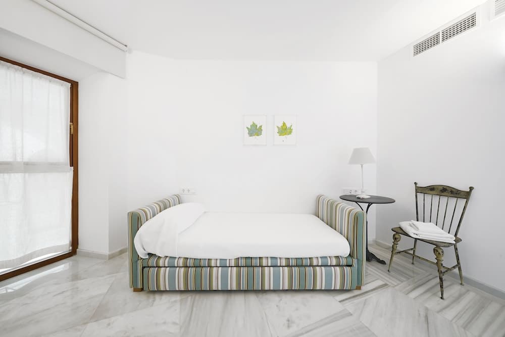 Numa Seville Molina — 2