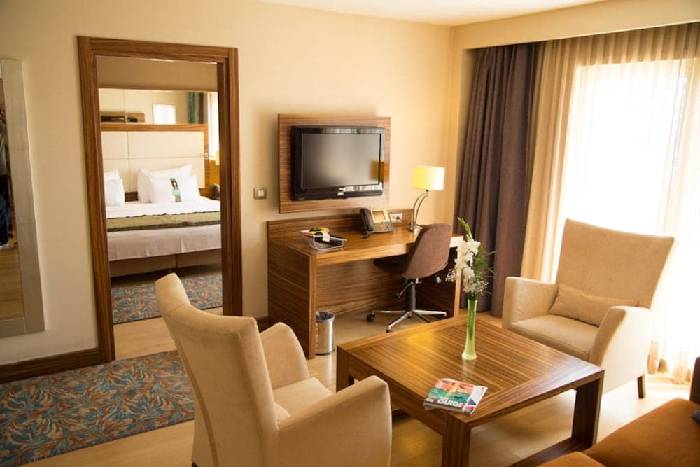 Holiday Inn Istanbul Sisli by IHG — 7