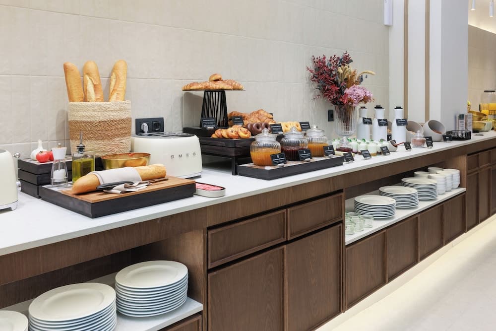 Hotel Medinaceli — 16