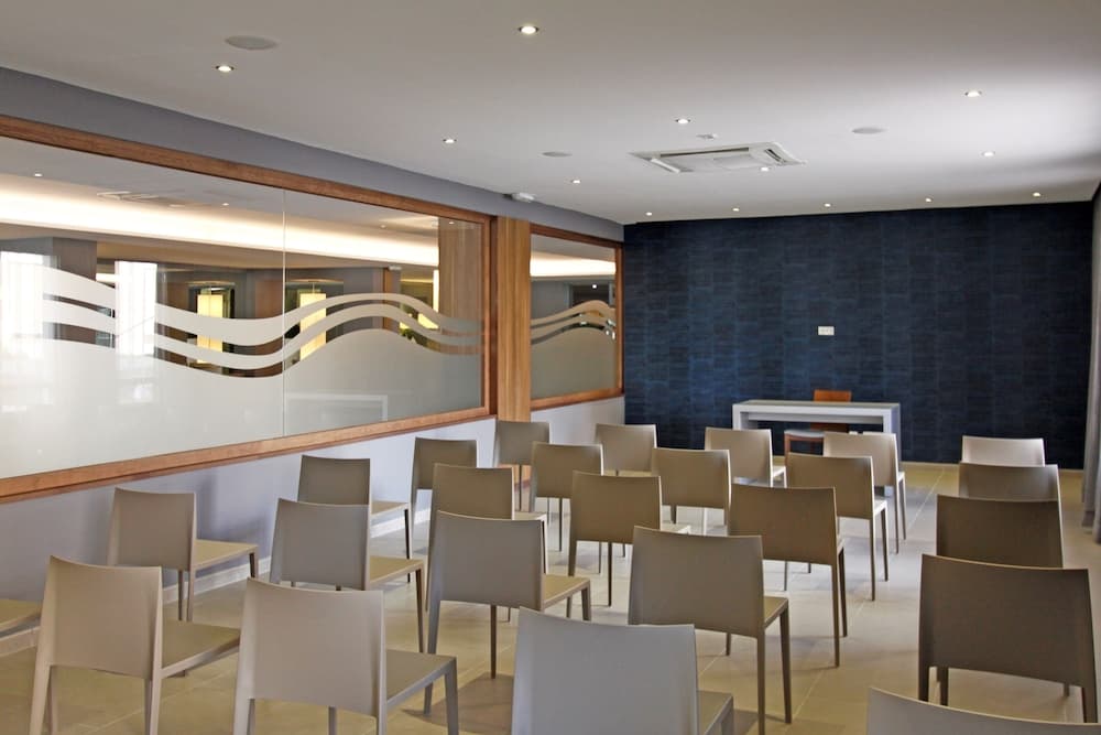 BG Hotel Caballero — 20
