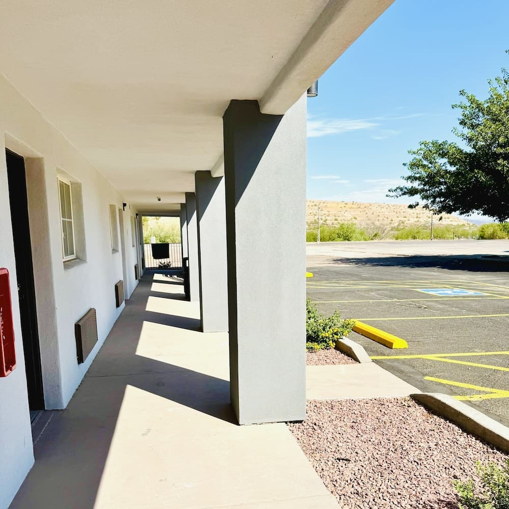 Red Roof Inn Miami, AZ — 18