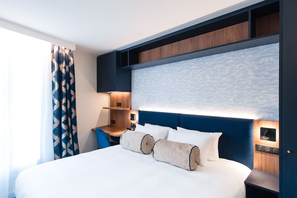 Hotel Bleu de Grenelle - Tour Eiffel — 13
