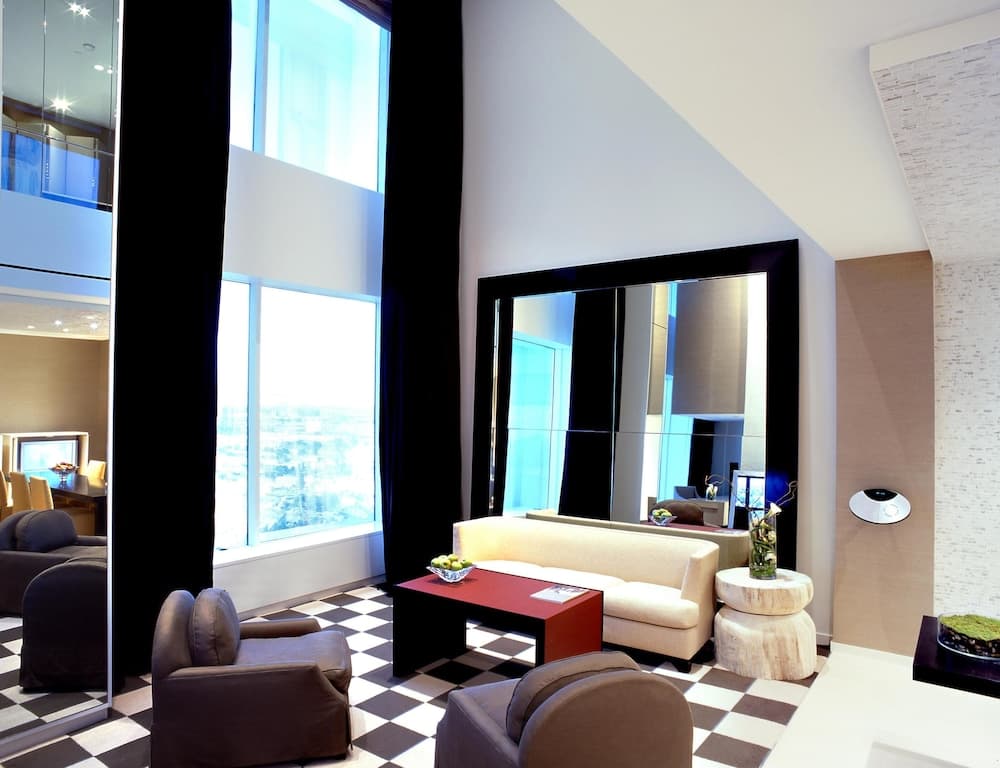 The SKYLOFTS at MGM Grand — 7